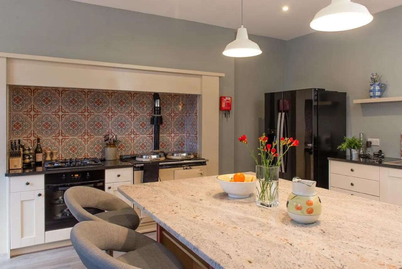 Gorgeous Central Edinburgh 3-Bedroom Apartment Großbritannien