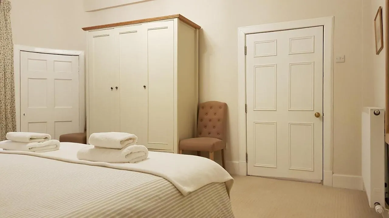Gorgeous Central Edinburgh 3-Bedroom Apartment