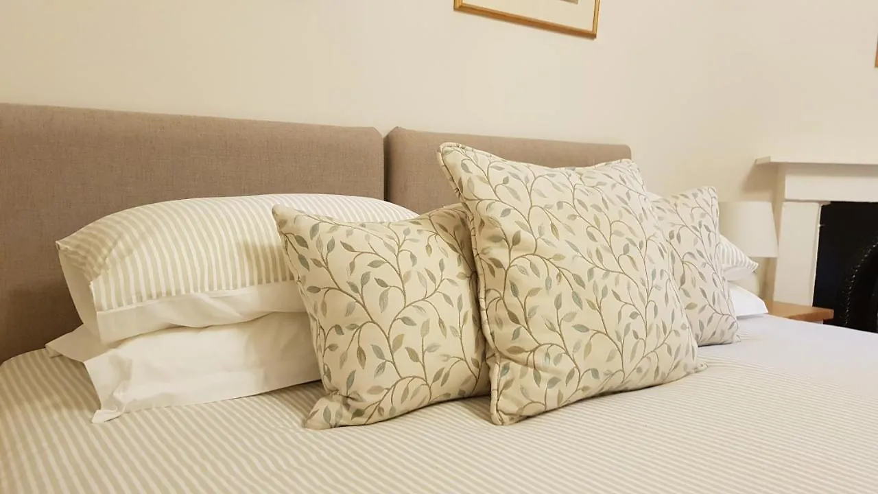 Gorgeous Central Edinburgh 3-Bedroom Apartment